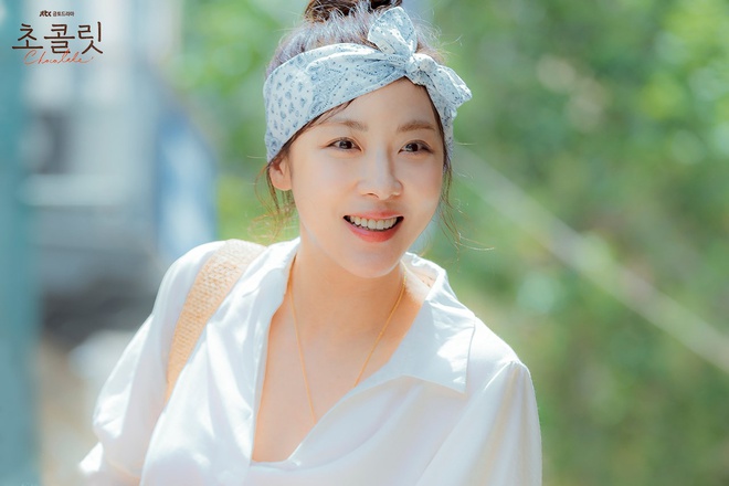 Cu nga ngua dang tiec cua Song Hye Kyo, Ha Ji Won trong 2019 hinh anh 10 sao_Han_nga_ngua_10.jpg